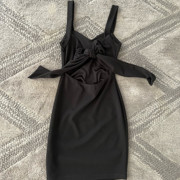 Glare dress - Picture 3 of 3